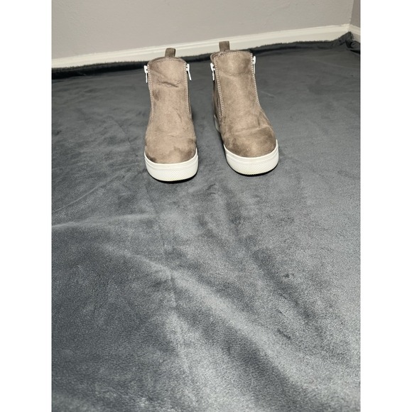 Time & Tru Memory Foam Women's Khaki Blush Suede Wedge Sneakers Size 8 W - Picture 2 of 12